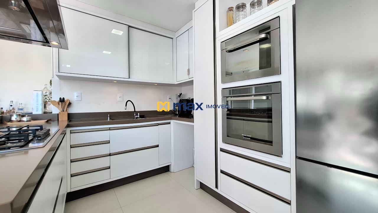 Casa à venda no Cabeçudas: Cozinha