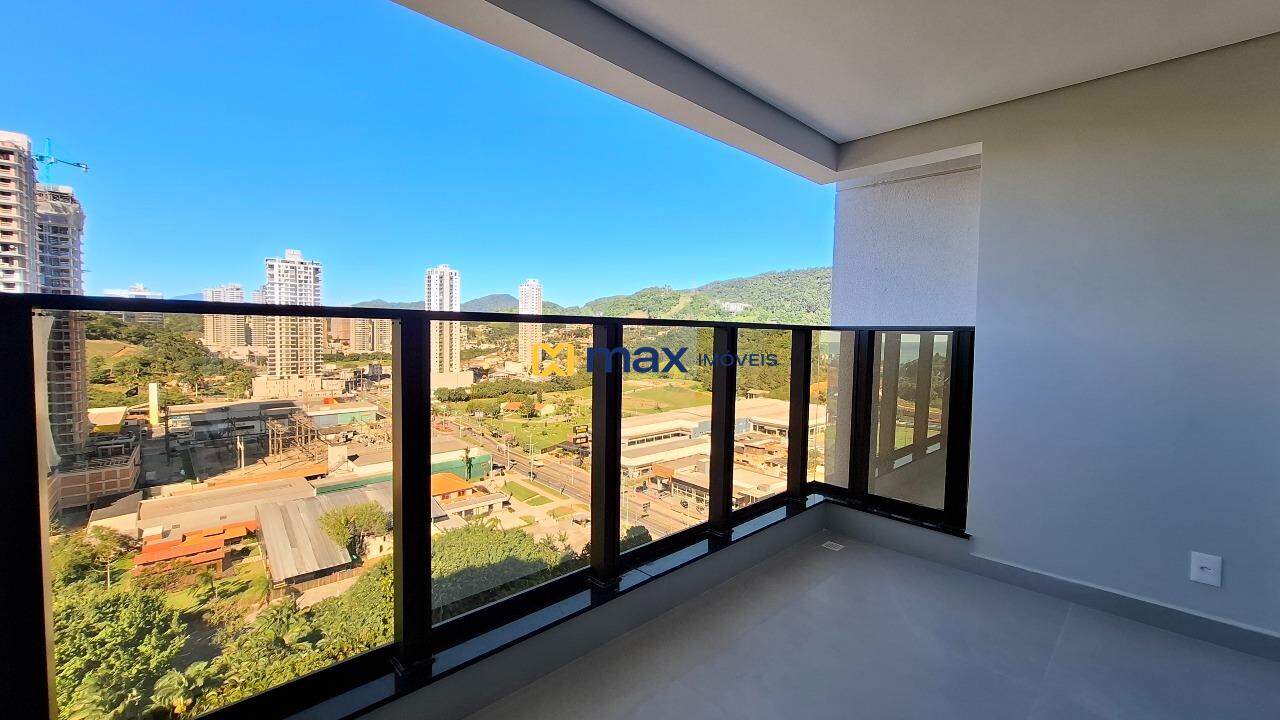 Apartamento à venda no Praia Brava: Sacada com churrasqueira