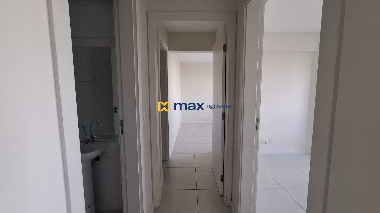 Apartamento para aluguel no Centro: Hall dos Quartos