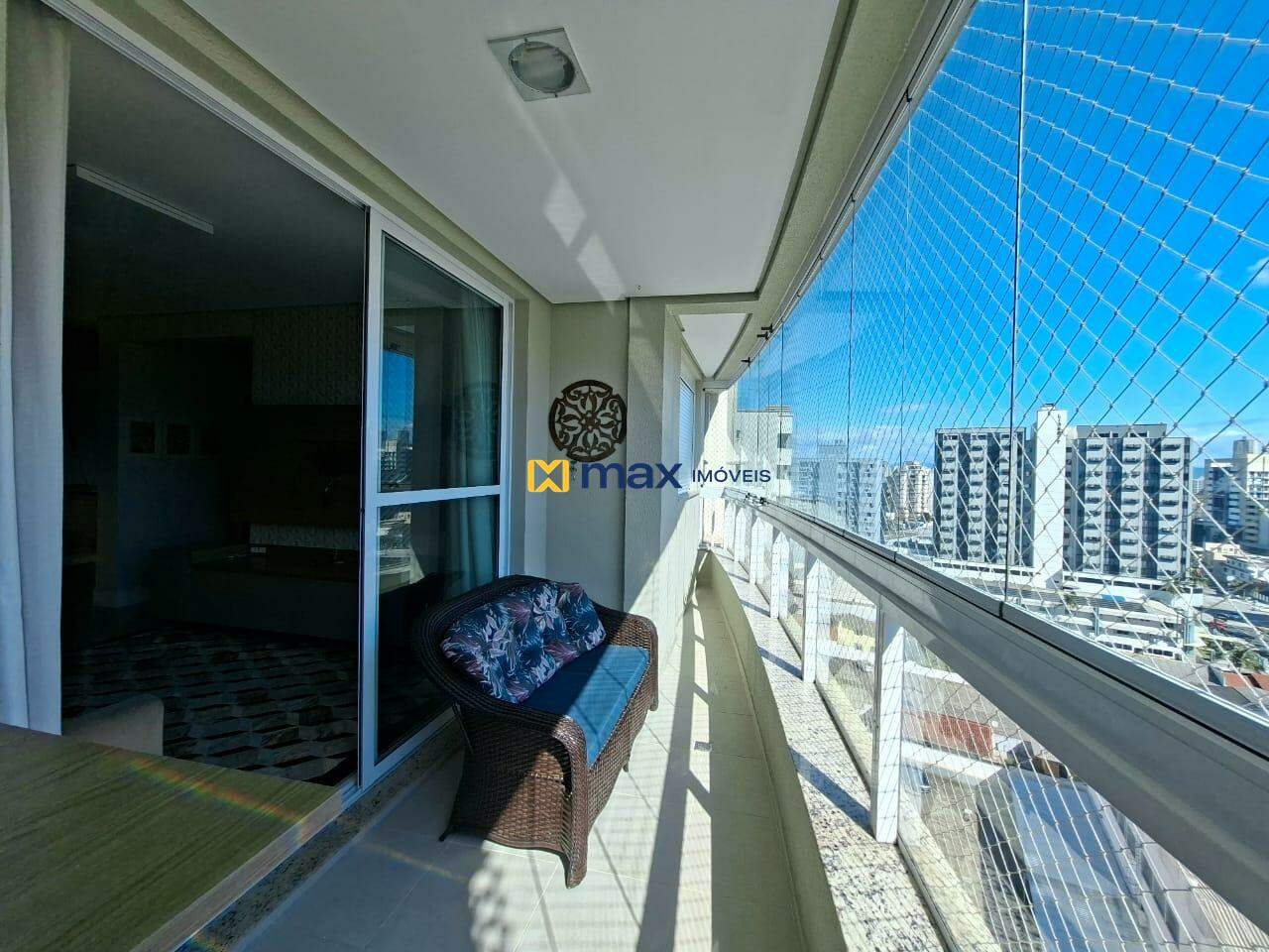 Apartamento para aluguel no Fazenda: Sacada com Churrasqueira