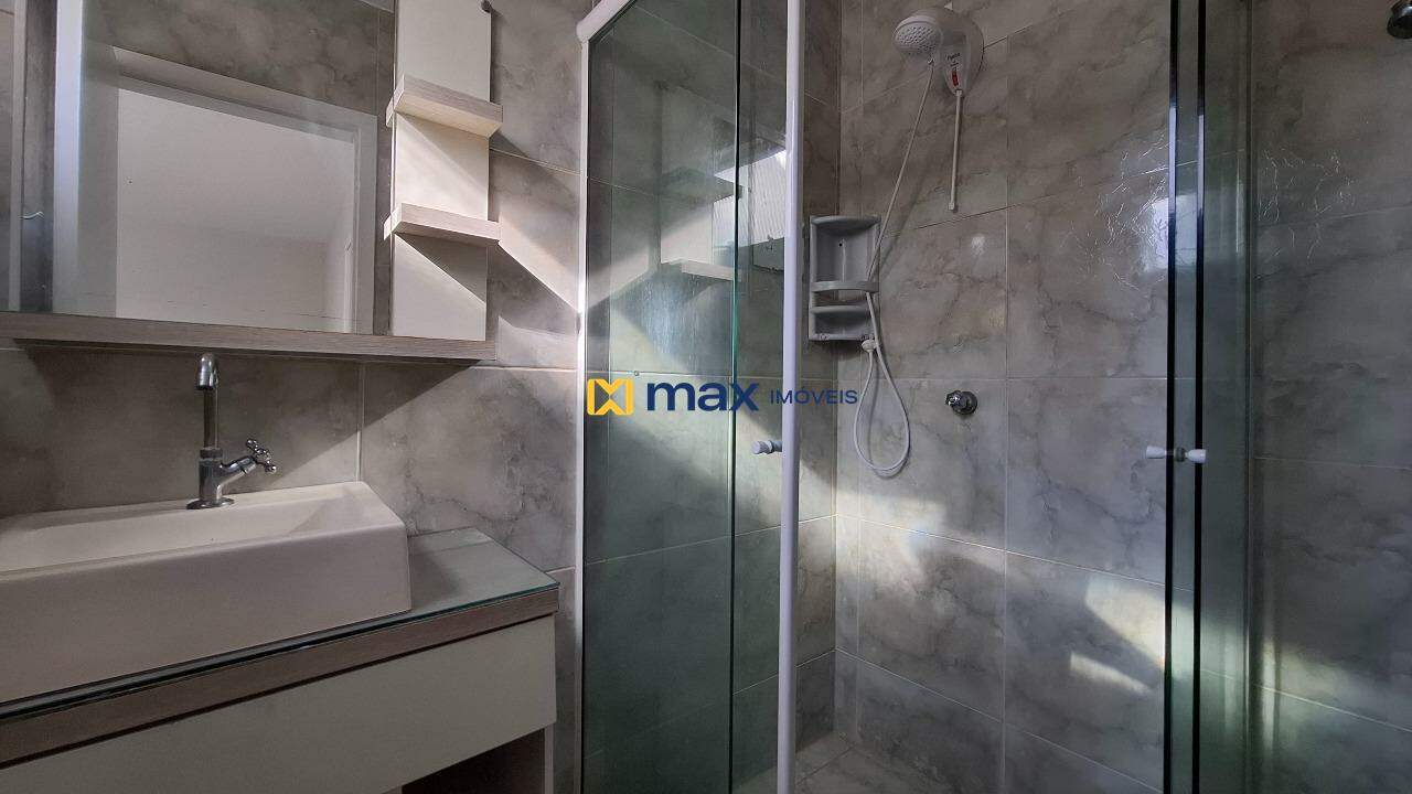 Apartamento à venda no Centro: Banheiro suíte