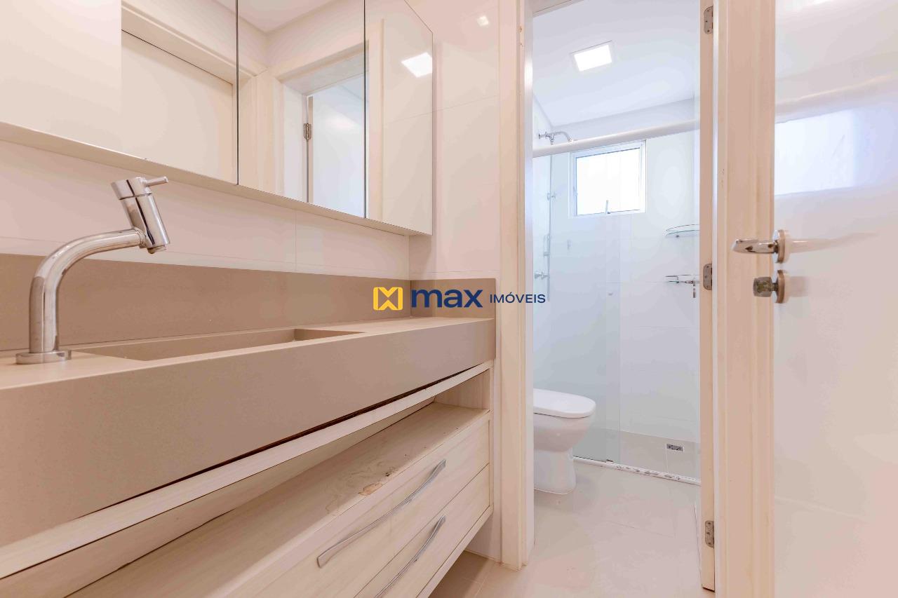 Apartamento à venda no Vila Operária: Banheiro demi suíte