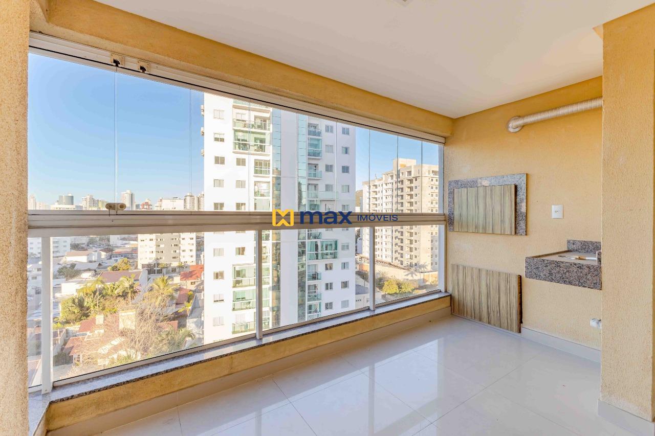 Apartamento à venda no Vila Operária: Sacada com churrasqueira