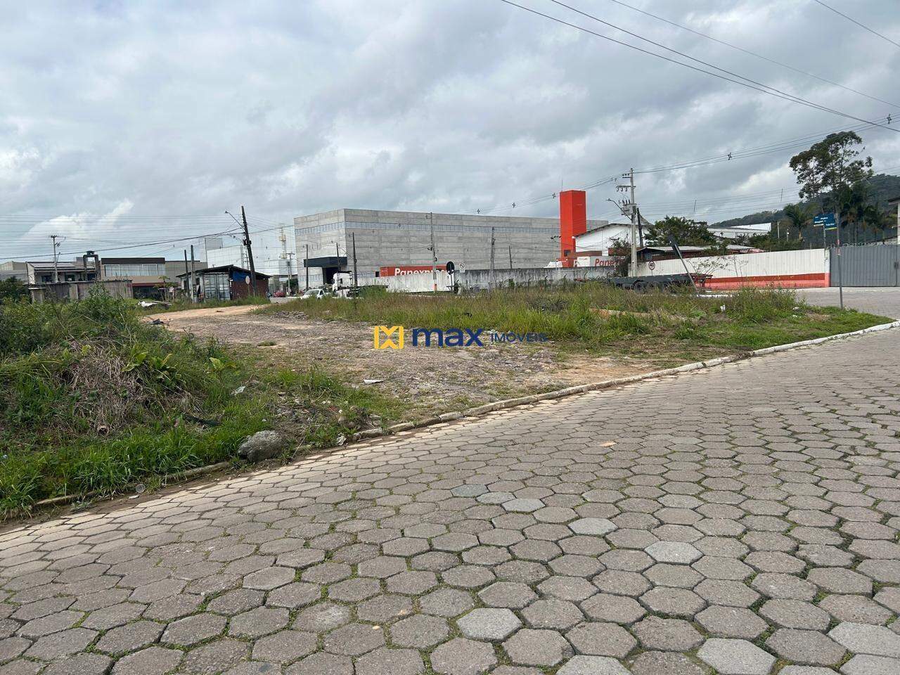 Terreno à venda no Espinheiros: Terreno