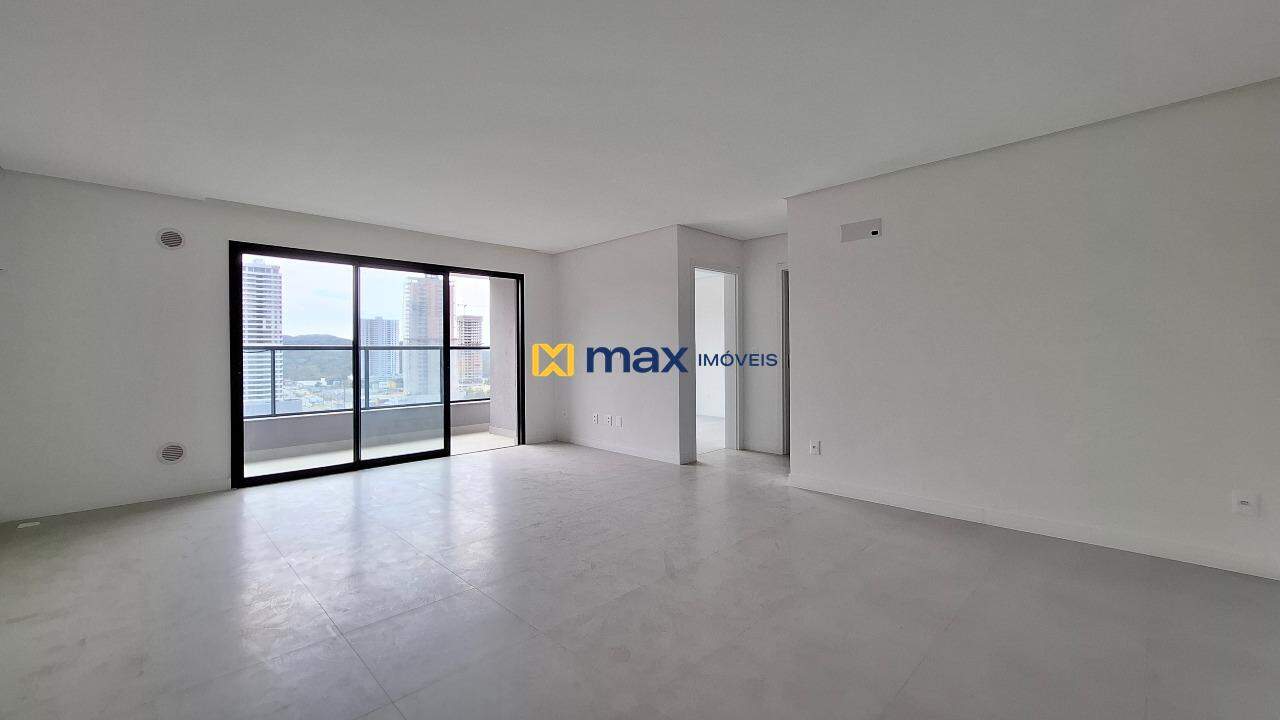 Apartamento à venda no Praia Brava: Living integrado
