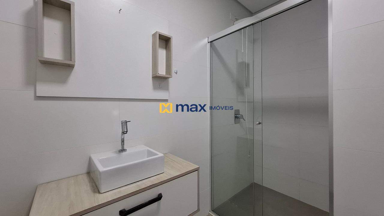 Apartamento à venda no Cabeçudas: Banheiro suíte