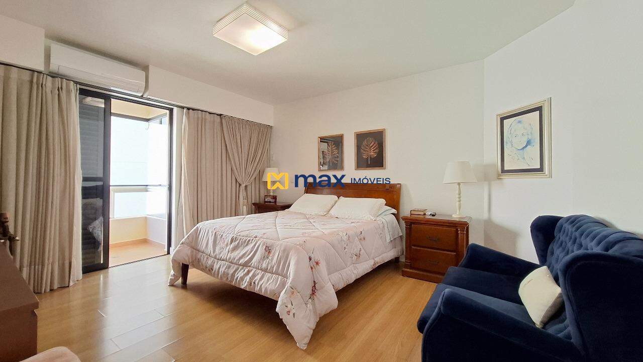 Apartamento à venda no Centro: Suíte 4