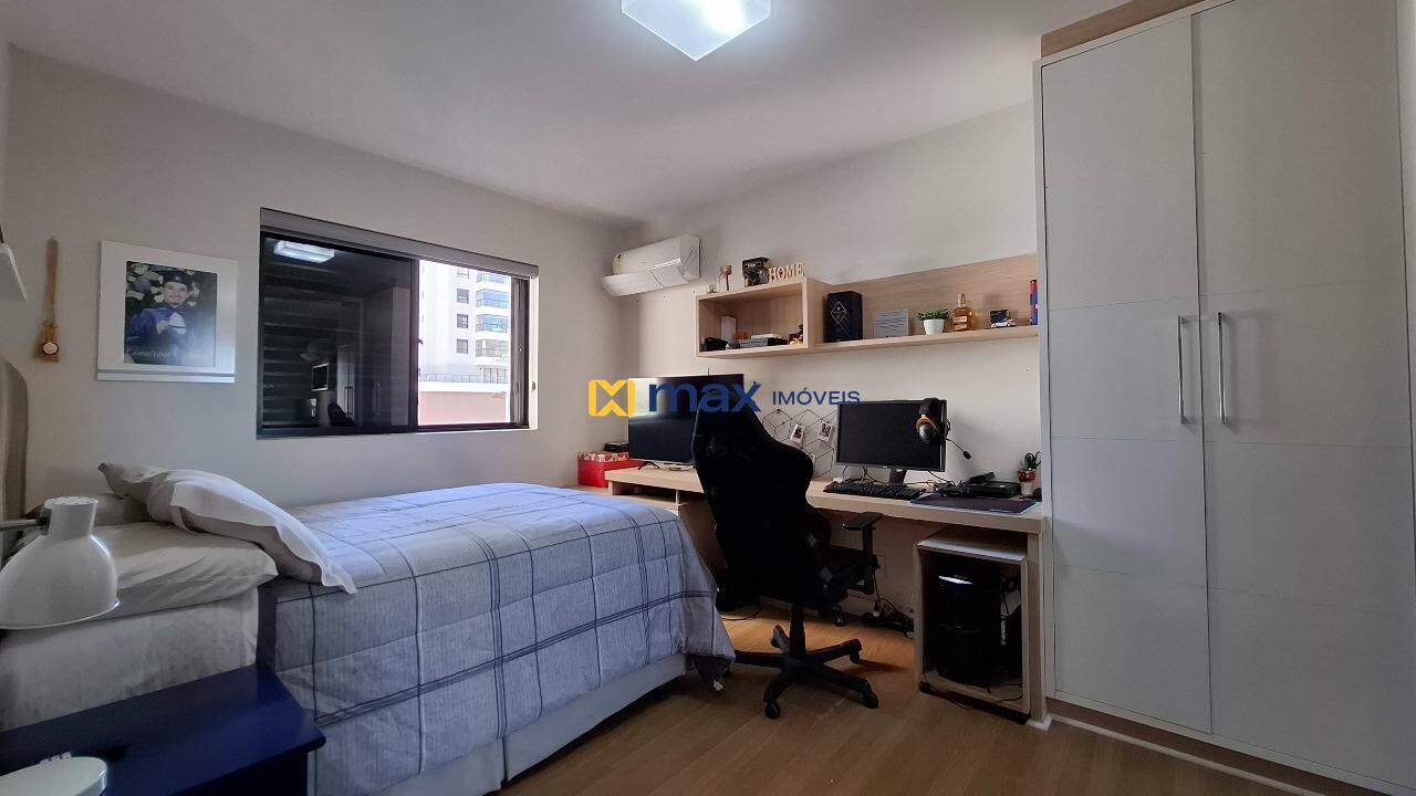 Apartamento à venda no Centro: Suíte 1