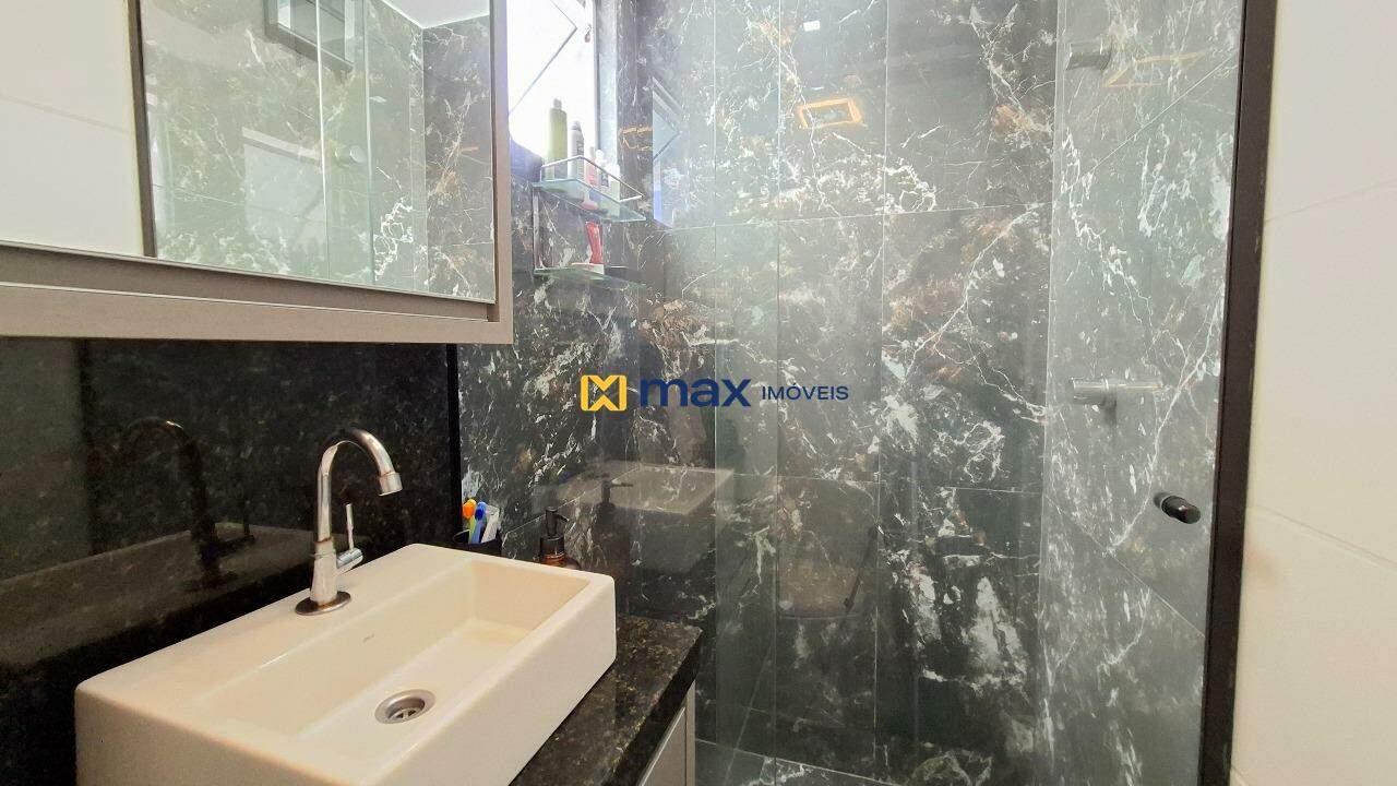 Apartamento à venda no Ressacada: Banheiro social