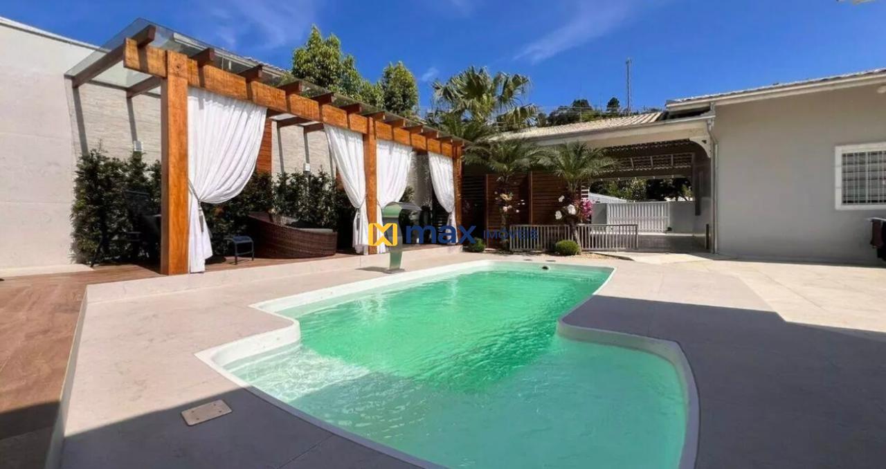 Casa à venda no Itaipava: Piscina