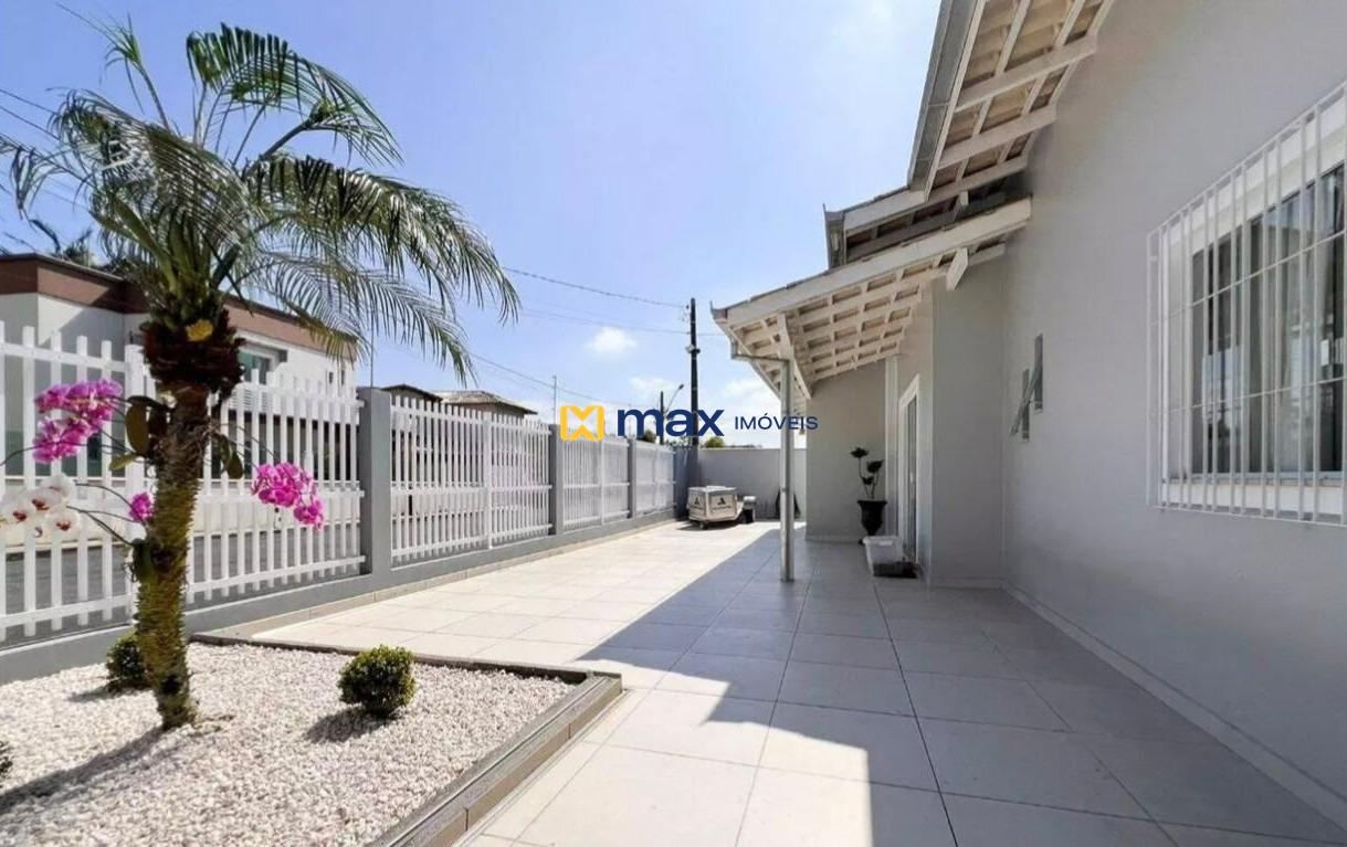 Casa à venda no Itaipava: Área externa