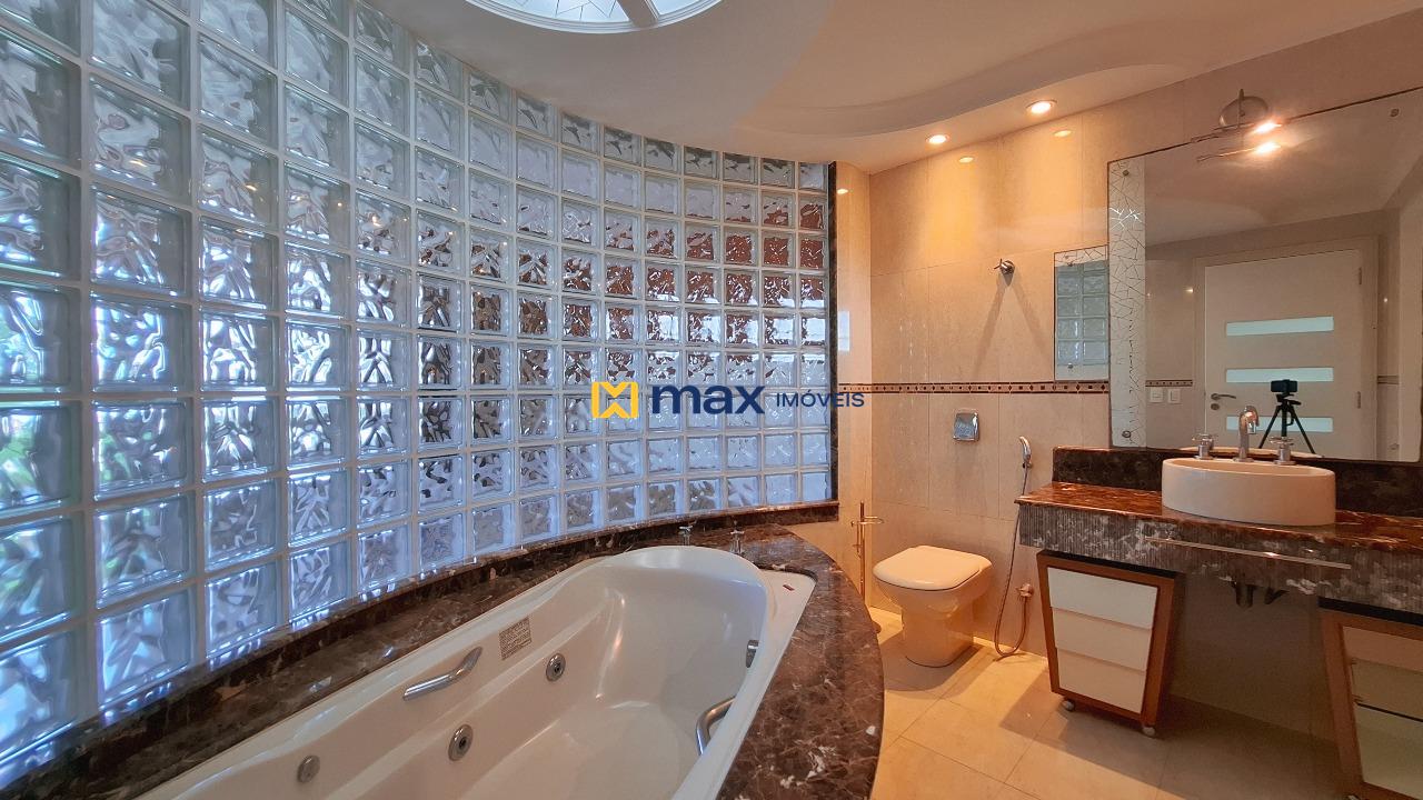 Casa à venda no São João: Banheiro - suíte master