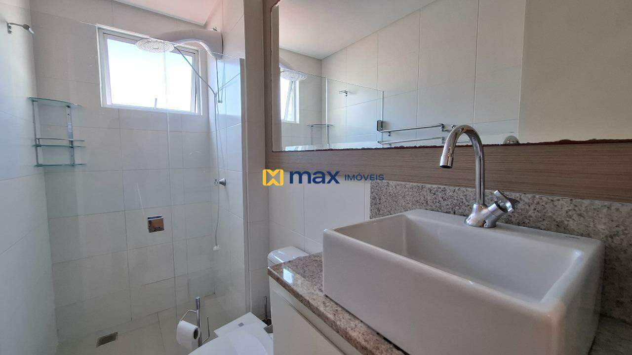 Apartamento à venda no Fazenda: Banheiro social