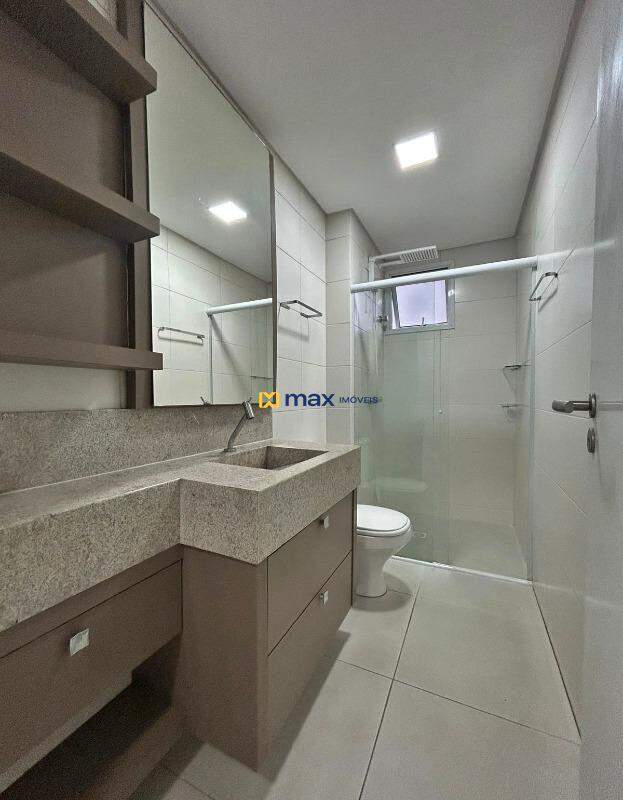 Apartamento para aluguel no Centro: Banheiro Suíte