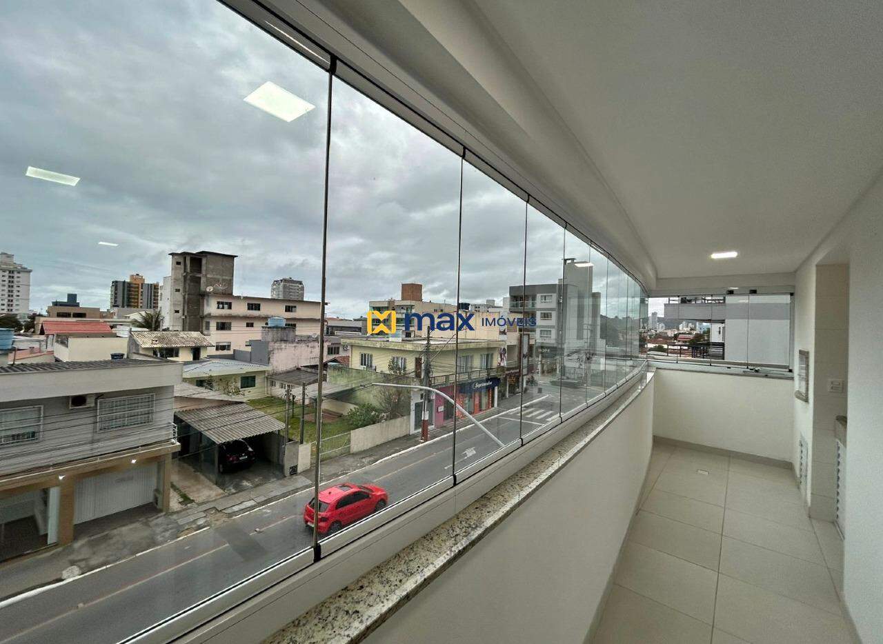 Apartamento para aluguel no Centro: Sacada