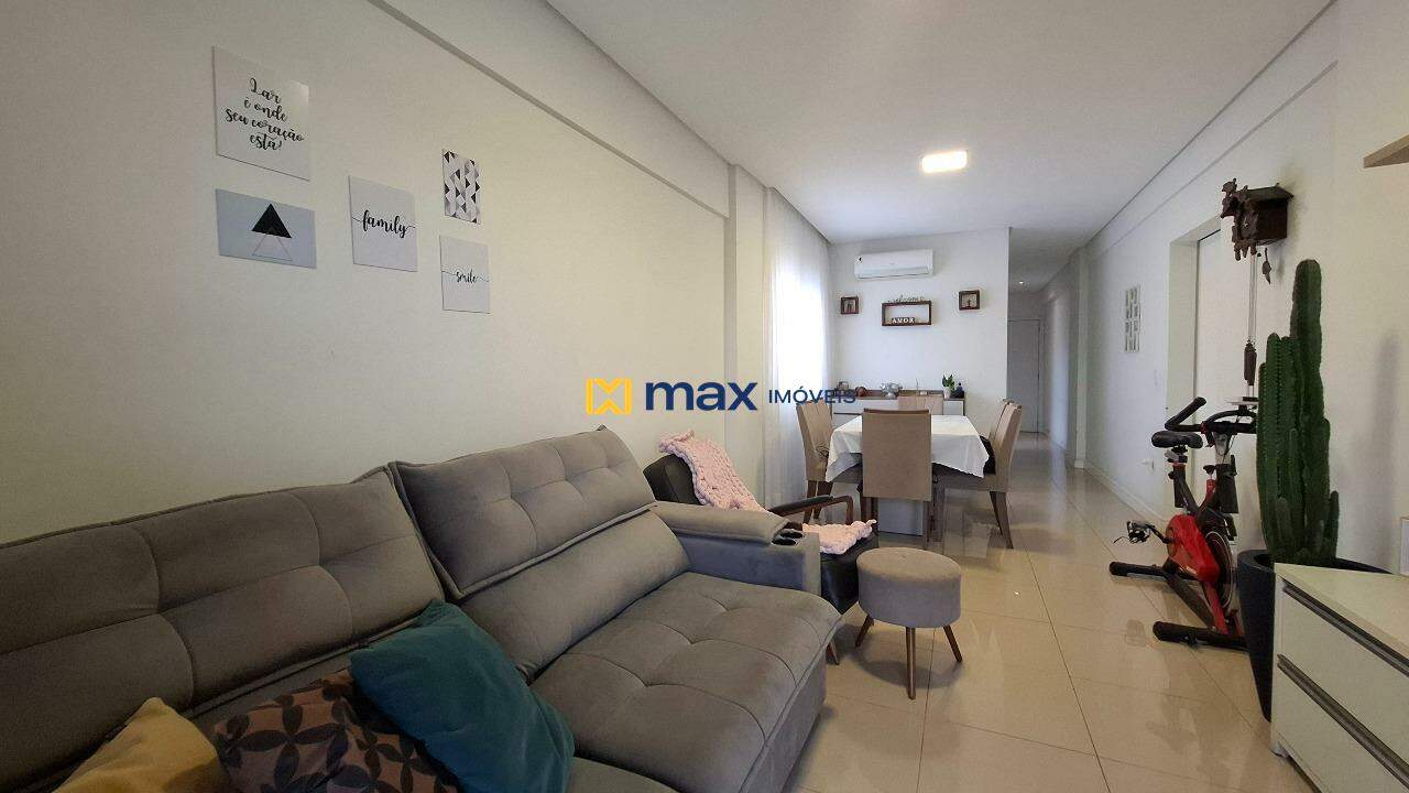 Apartamento à venda no São João: Living integrado