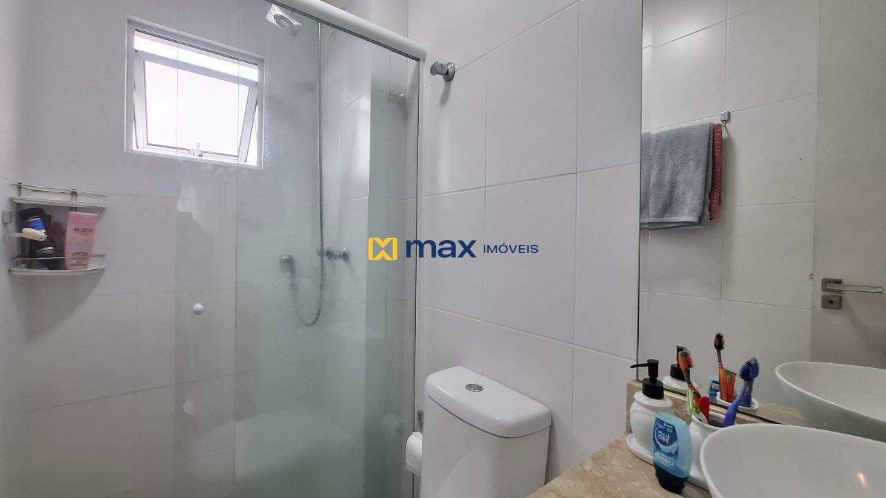 Apartamento à venda no São João: Banheiro suíte 