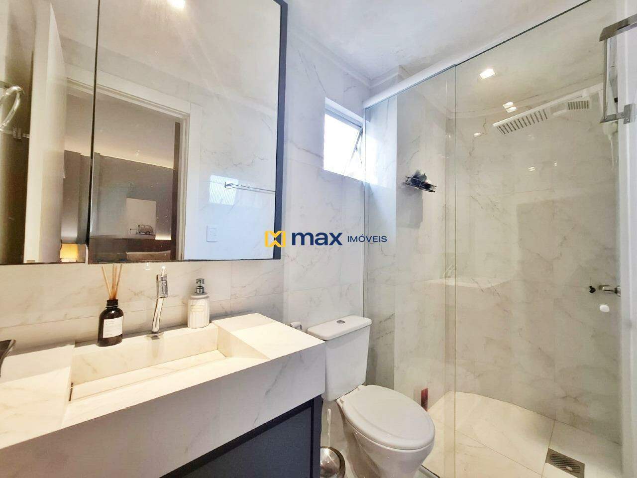 Apartamento à venda no Centro: Banheiro suíte