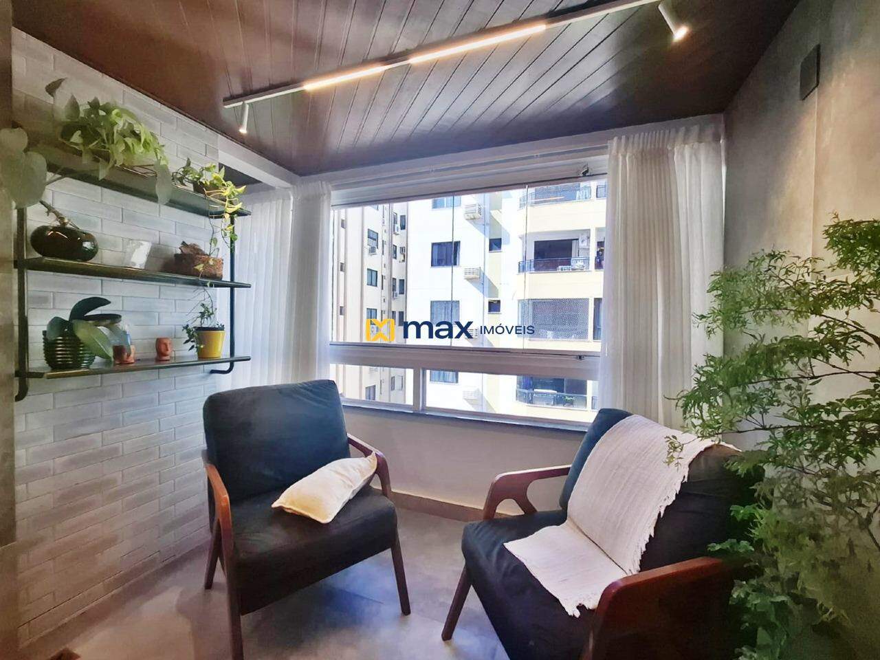 Apartamento à venda no Centro: Sacada integrada