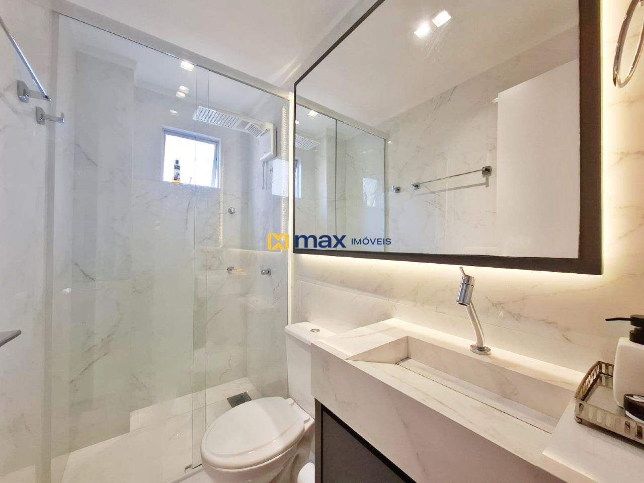 Apartamento à venda no Centro: Banheiro social