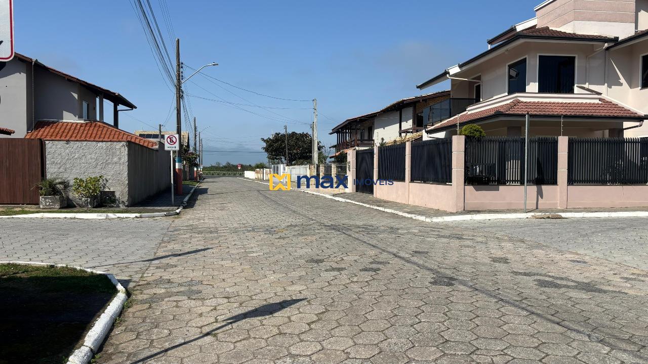 Terreno à venda no Centro: frente terreno em direção ao mar