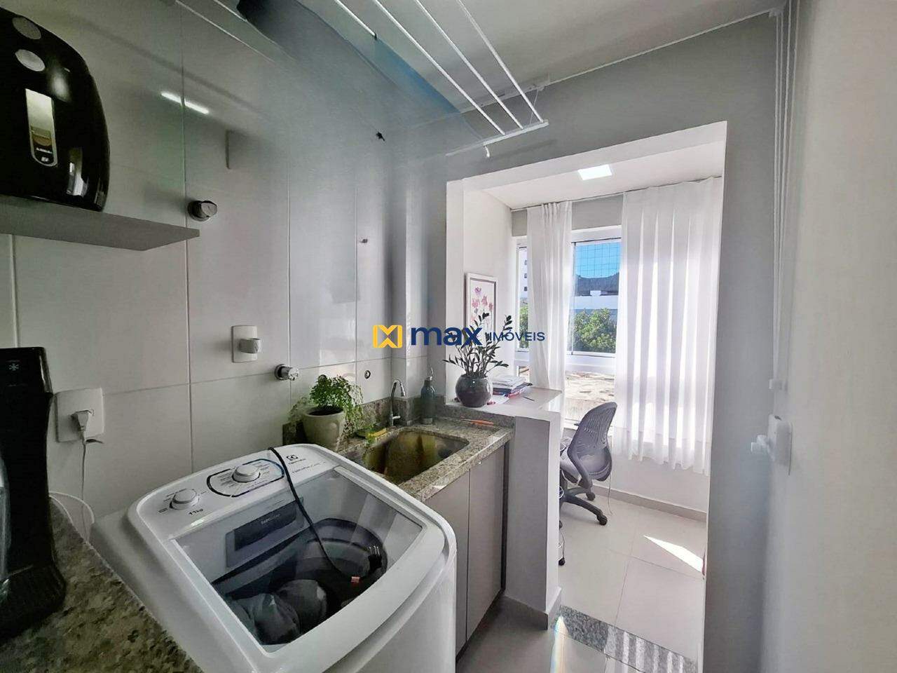 Apartamento à venda no Nações: Lavanderia