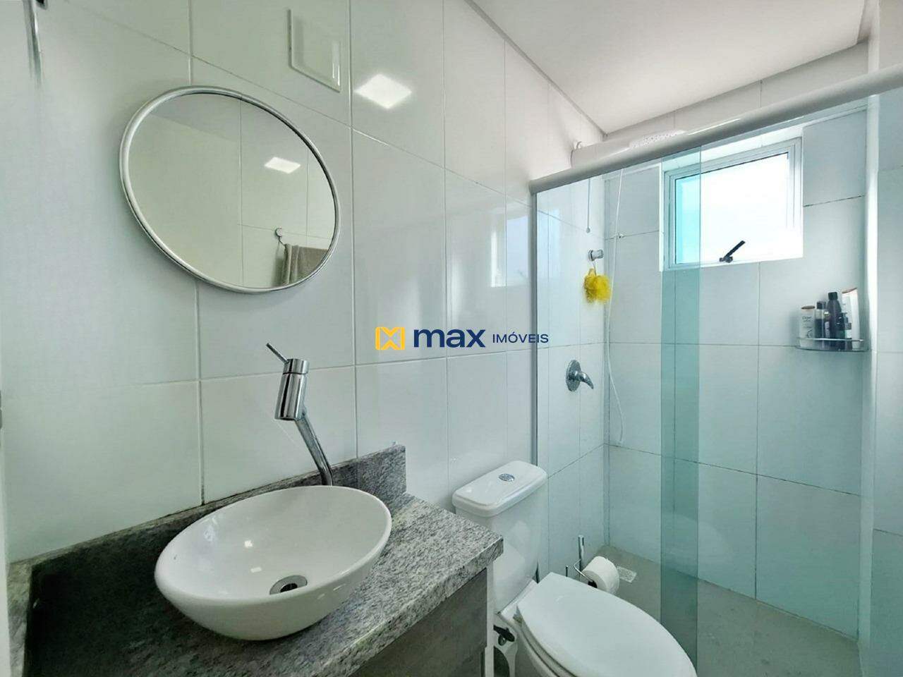 Apartamento à venda no Nações: Banheiro Suíte