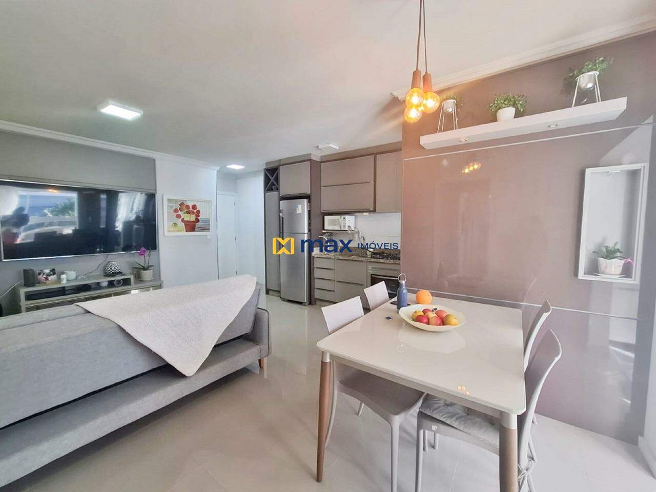 Apartamento à venda no Nações: Sala de jantar