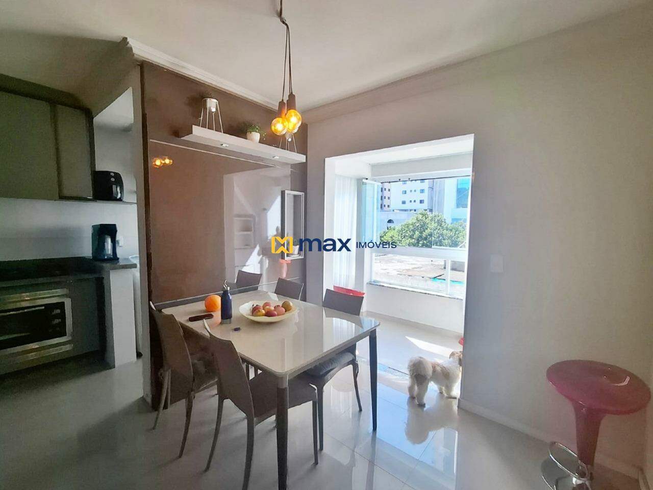 Apartamento à venda no Nações: Sala de jantar