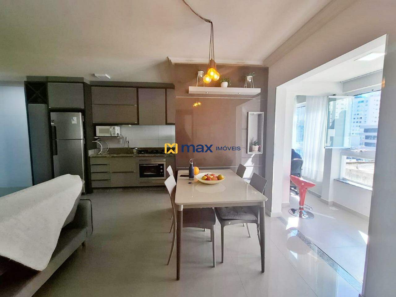 Apartamento à venda no Nações: Sala de jantar