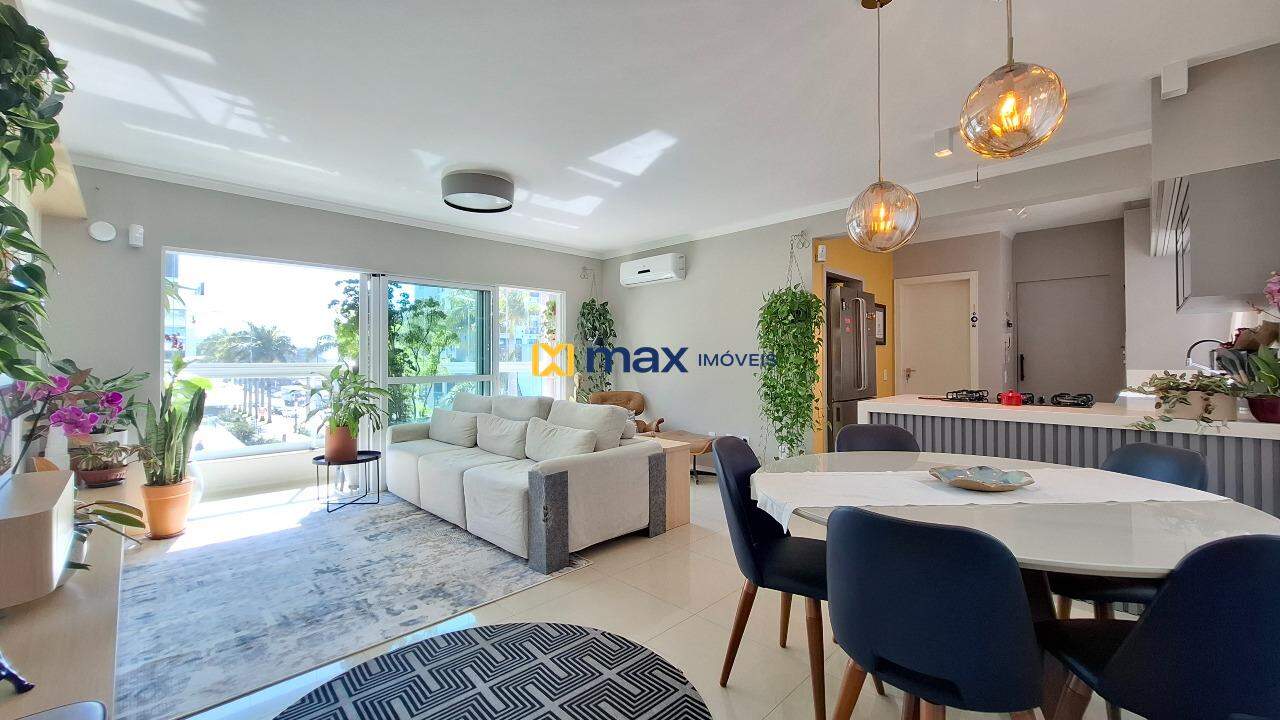 Apartamento à venda no Praia Brava: Living integrado