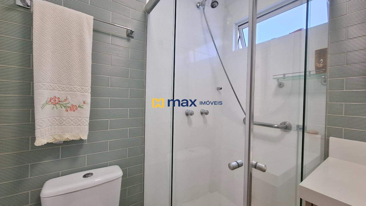 Apartamento à venda no Praia Brava: Banheiro social
