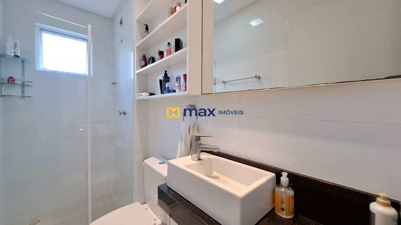 Apartamento à venda no Fazenda: Banheiro suíte