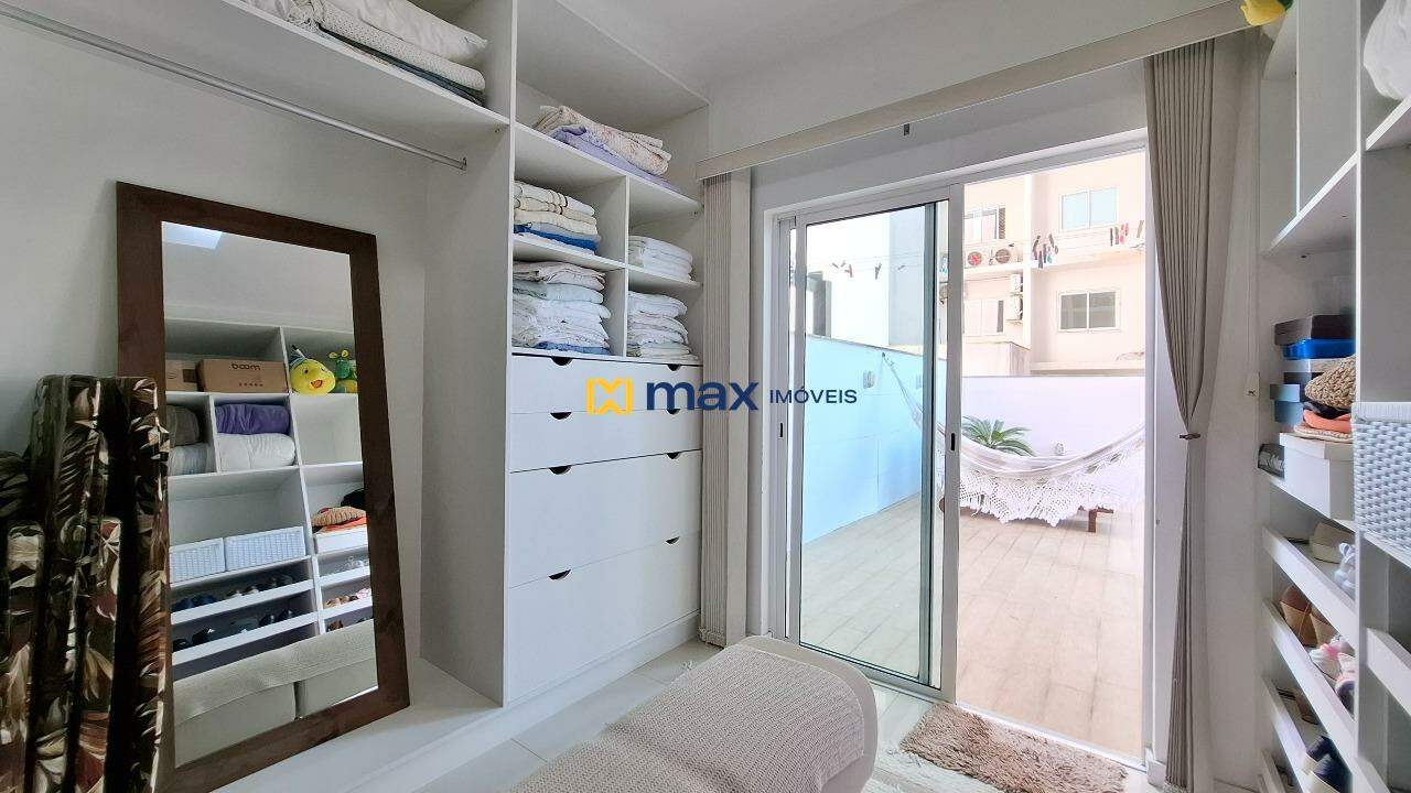 Apartamento à venda no Fazenda: Closet