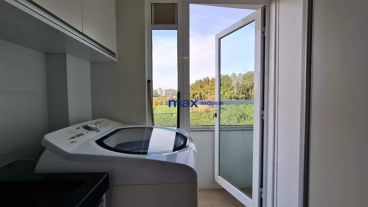 Apartamento à venda no Fazenda: Área de serviço