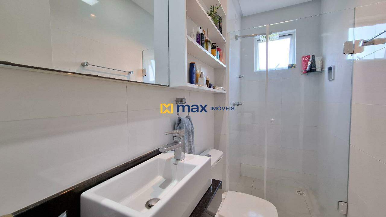 Apartamento à venda no Fazenda: Banheiro social