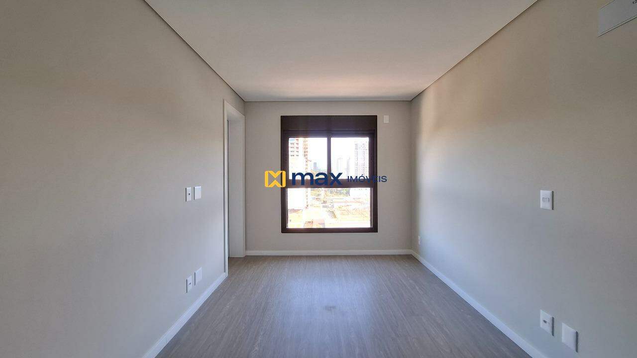 Apartamento à venda no Praia Brava: Suíte 2