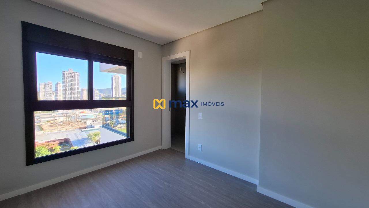 Apartamento à venda no Praia Brava: Suíte