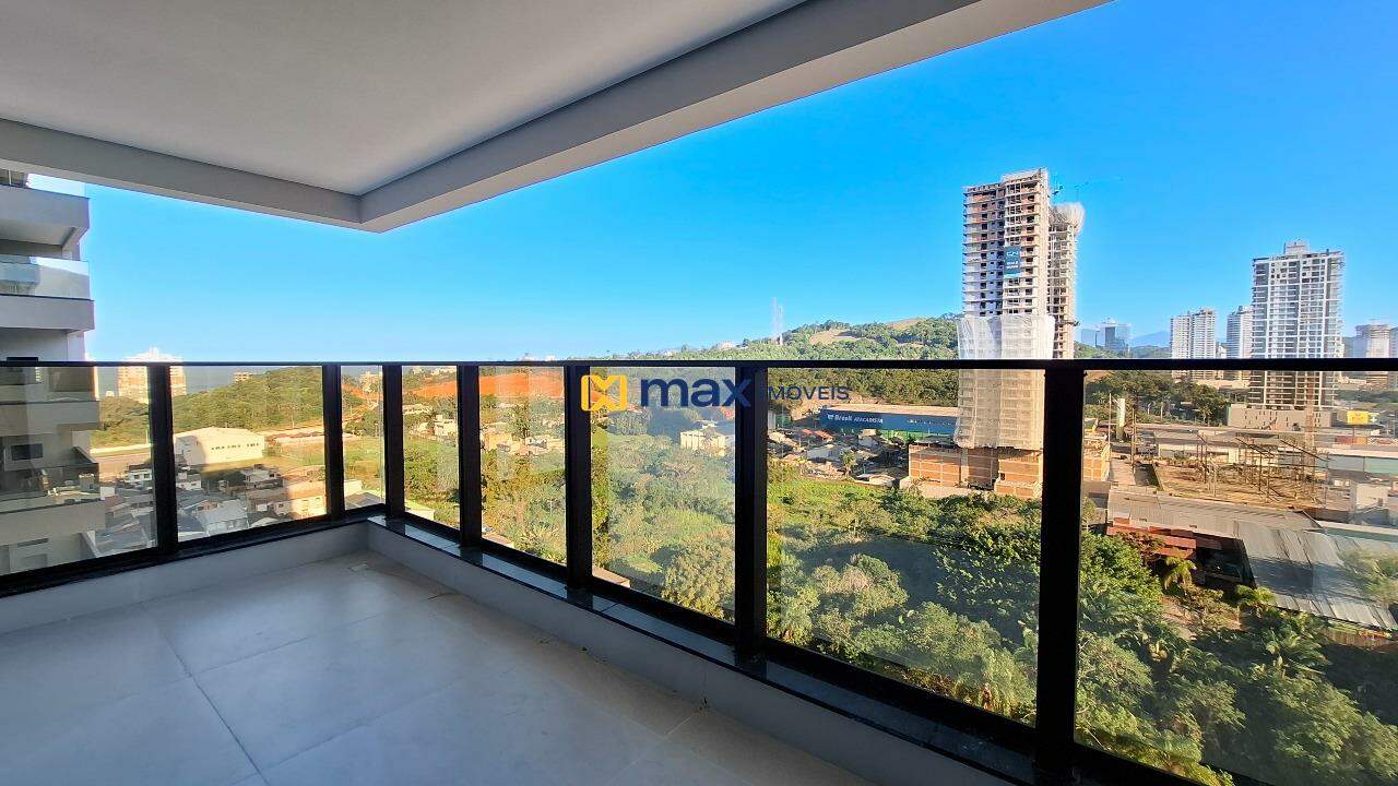 Apartamento à venda no Praia Brava: Sacada com churrasqueira