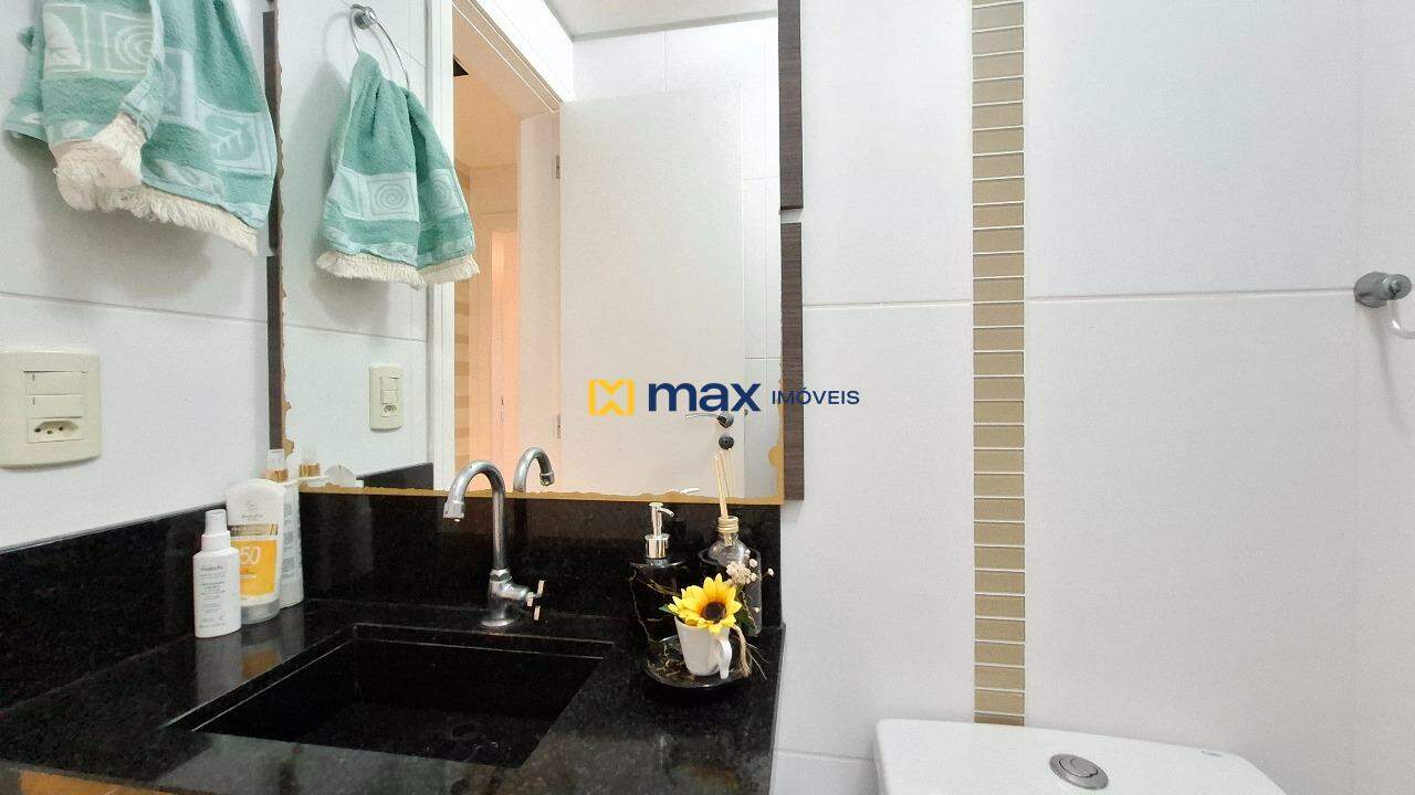 Apartamento à venda no Fazenda: Banheiro social