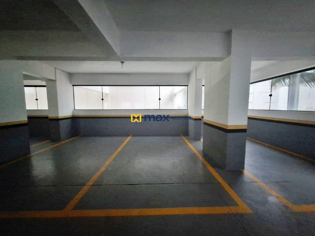 Apartamento para aluguel no Centro: Vaga de garagem