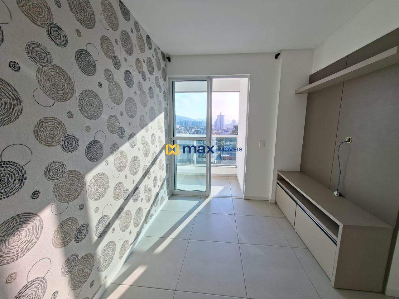 Apartamento para aluguel no Cordeiros: 