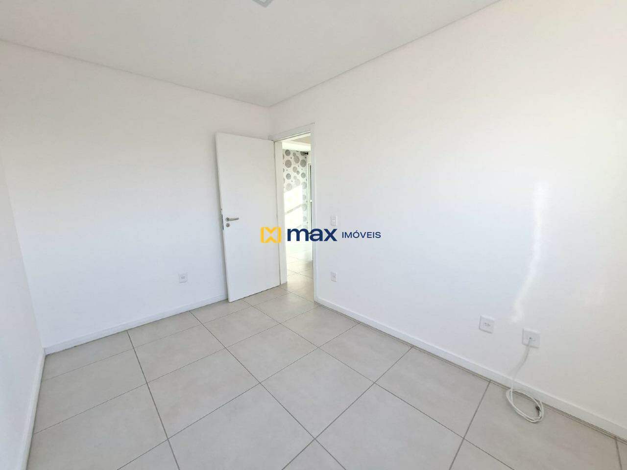 Apartamento para aluguel no Cordeiros: 