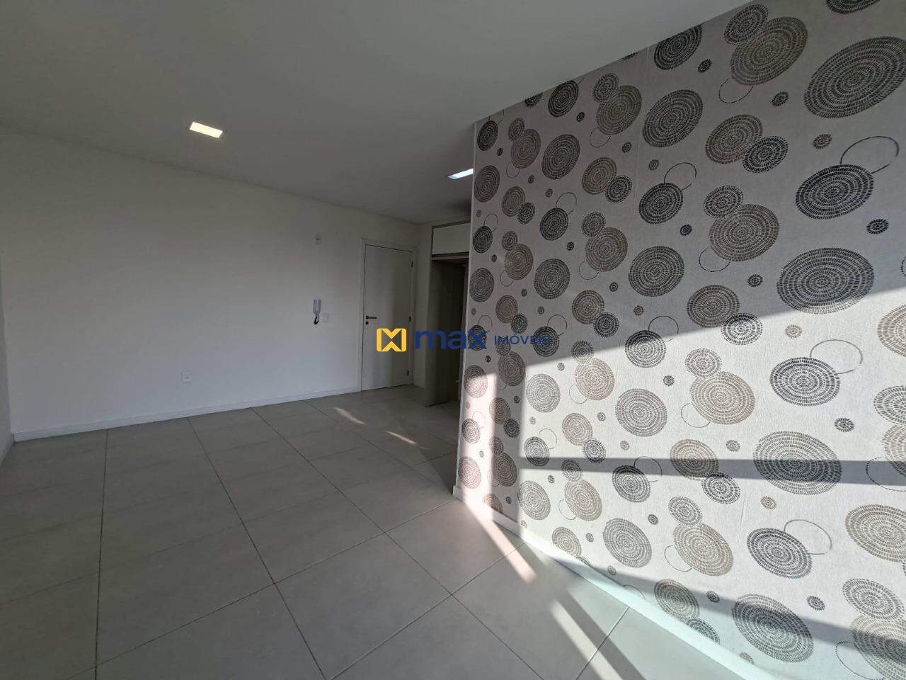 Apartamento para aluguel no Cordeiros: 