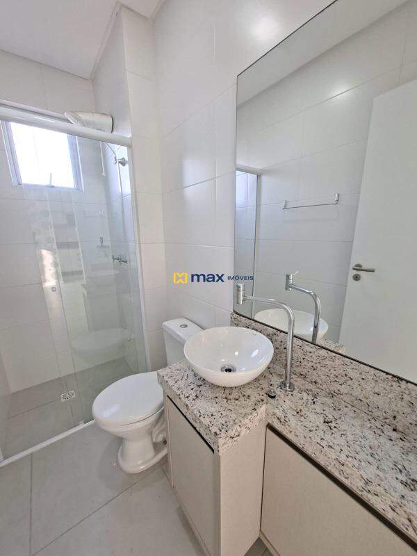 Apartamento para aluguel no Cordeiros: 