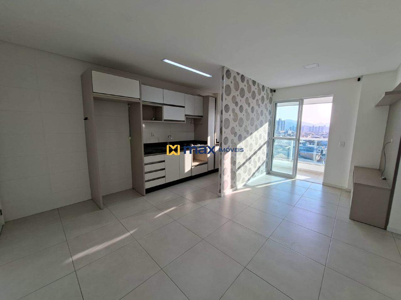 Apartamento para aluguel no Cordeiros: 