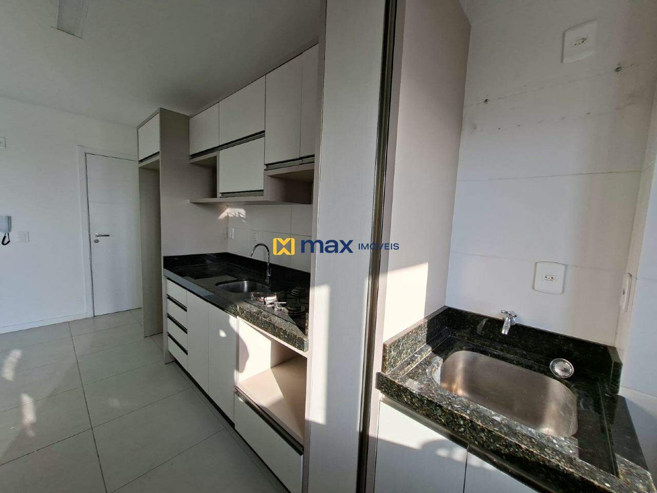 Apartamento para aluguel no Cordeiros: 