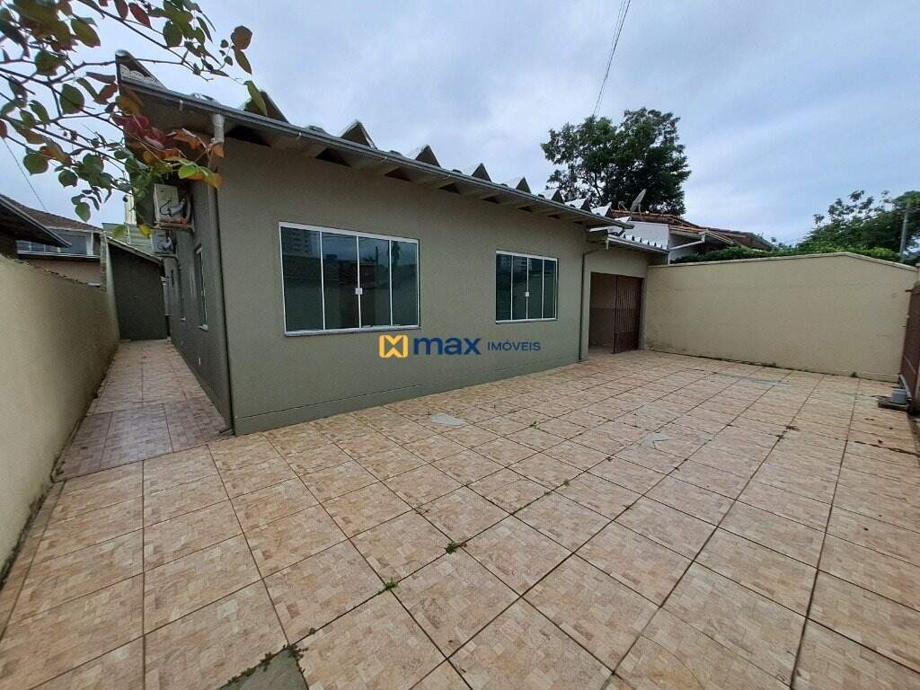 Casa à venda no Dom Bosco: Área externa frontal