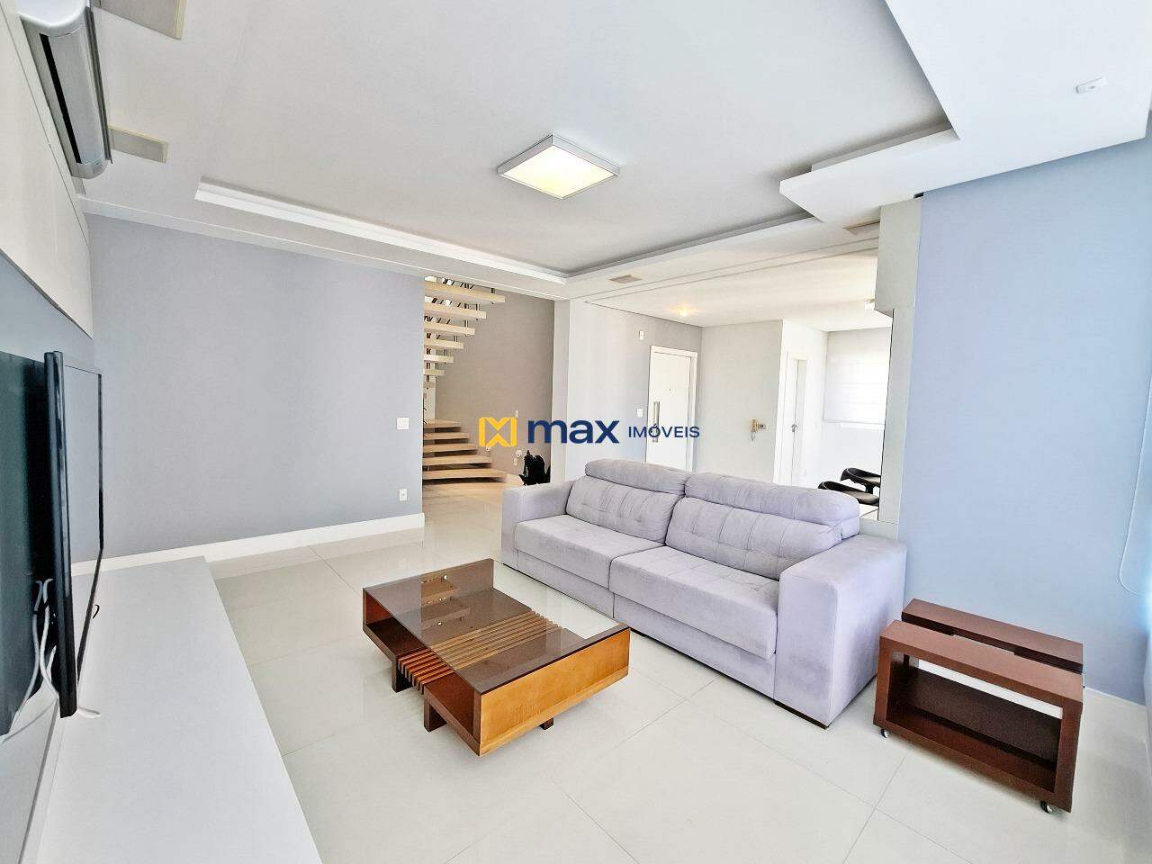 Apartamento para aluguel no Pioneiros: Sala de estar