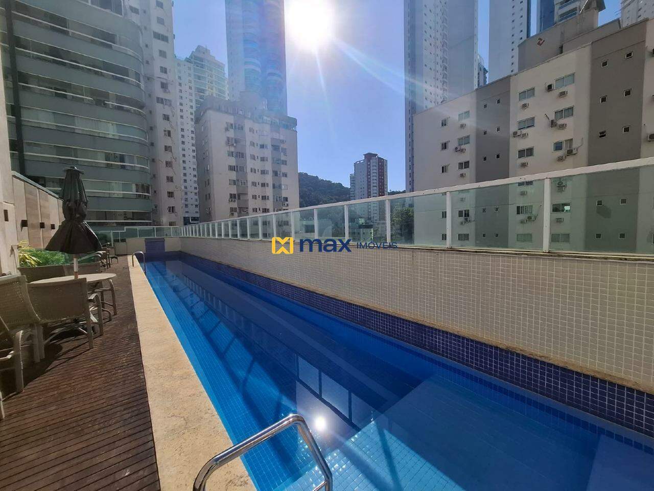 Apartamento para aluguel no Pioneiros: Piscina